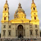 Der Stefansdom im Zweifarbenkleid ...