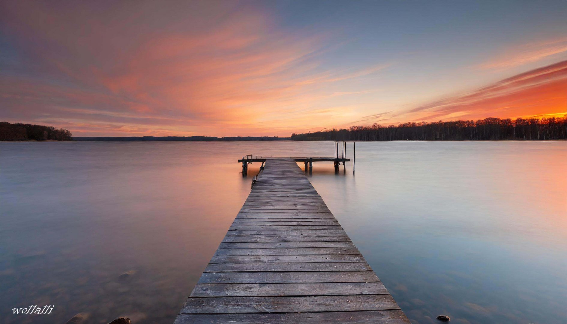 Der Steg am See in den Abendstunden