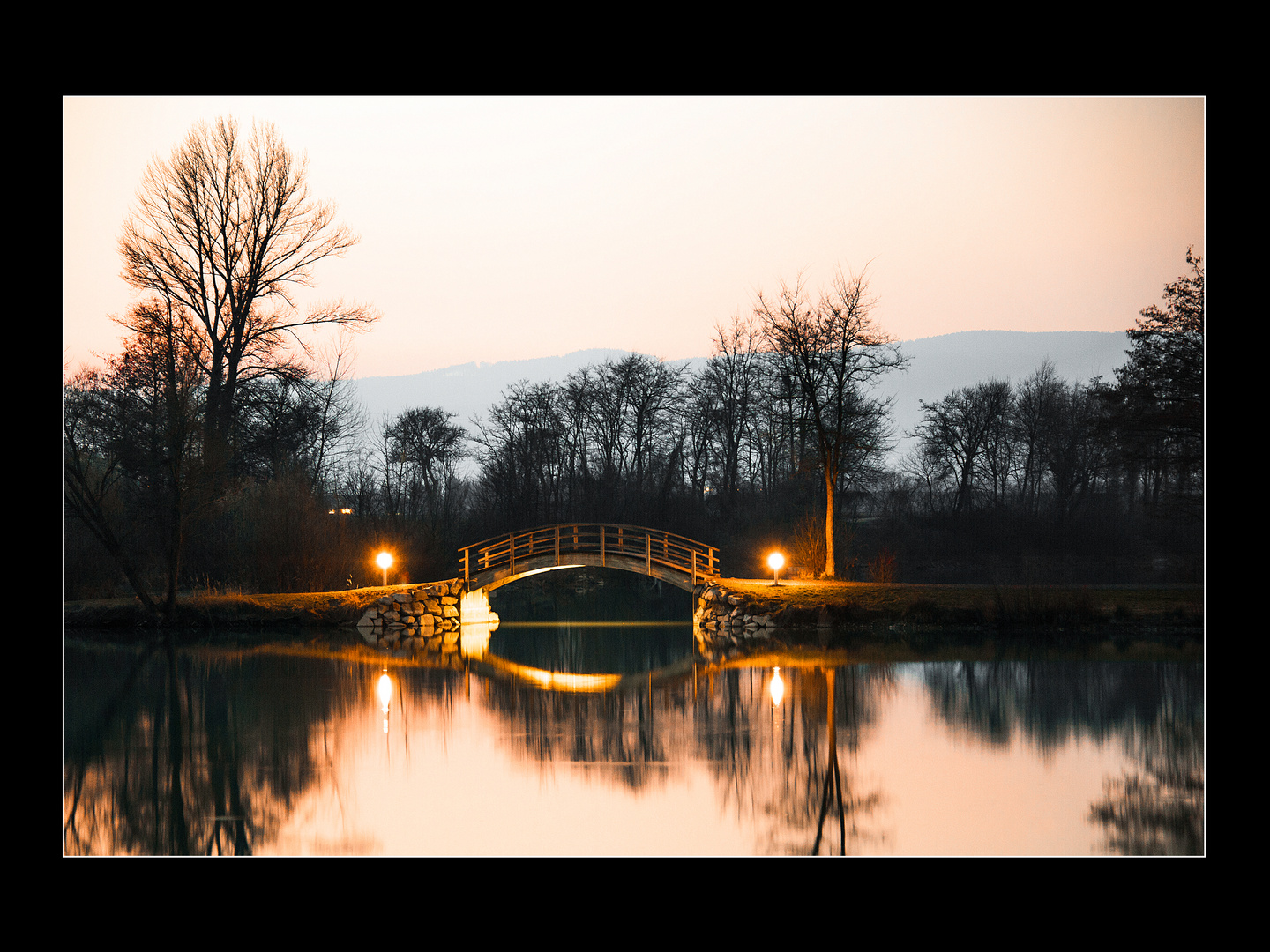 *Der Steg bei Nacht*