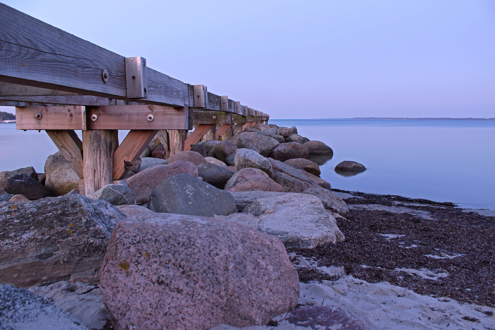 der Steg und die blaue Stunde