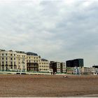 Der steinige Strand von Brighton.