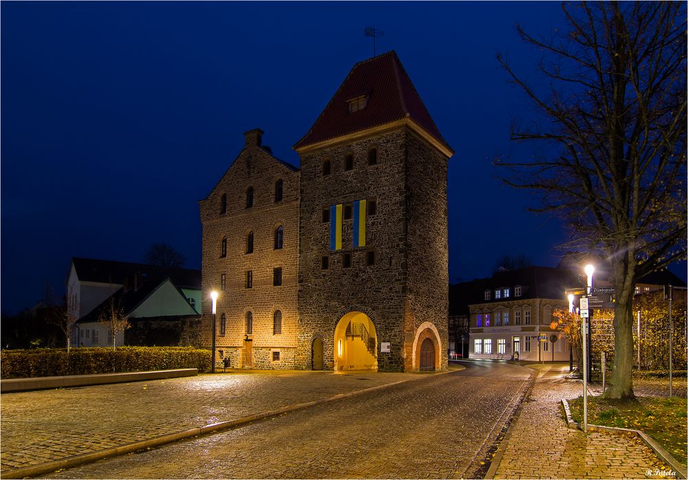 Der Stendaler Turm in Haldensleben... Foto & Bild nachtaufnahme