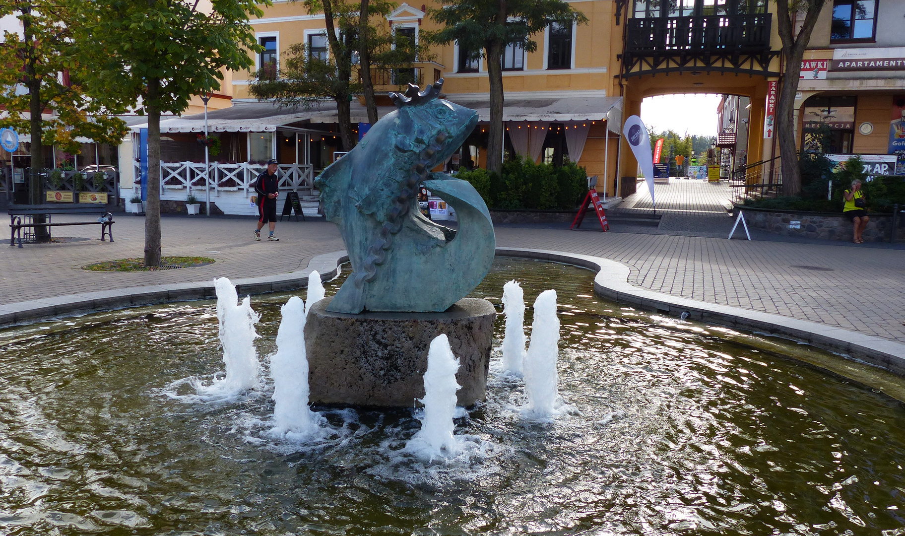 Der Stinthengst auf dem Marktplatz von Nikolaiken.