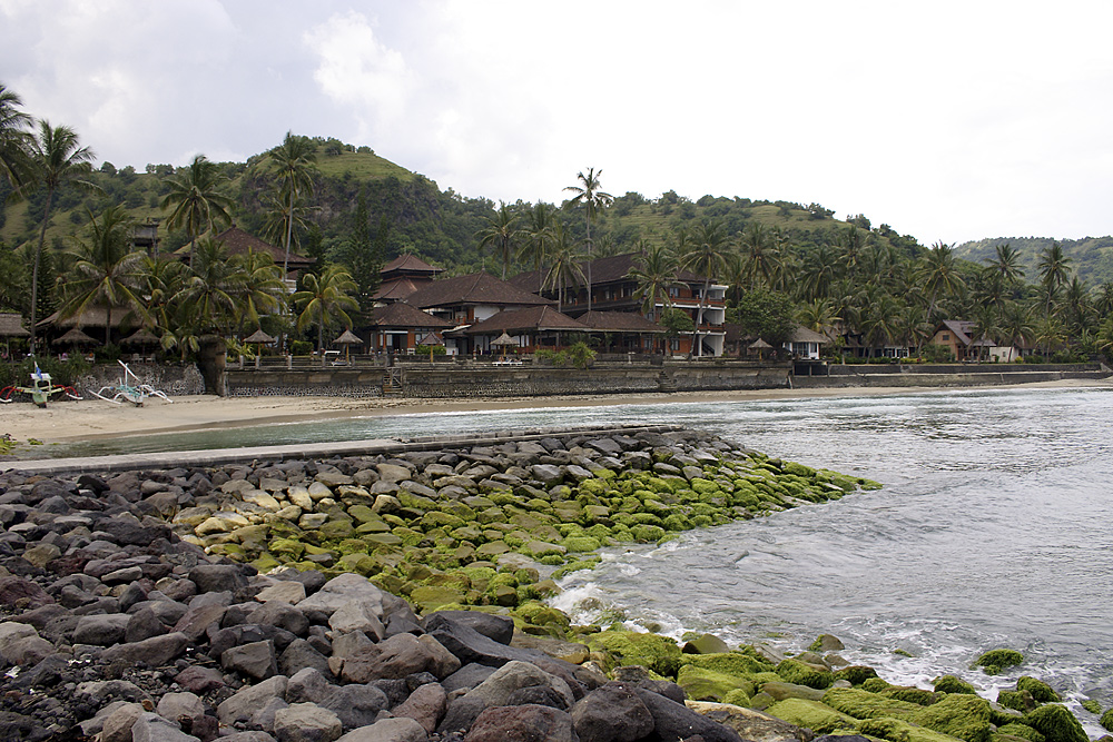 Der "Strand" von Candi Dasa