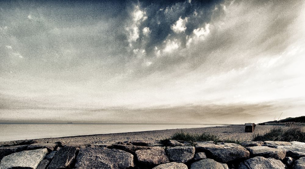 der strandkorb am strand...