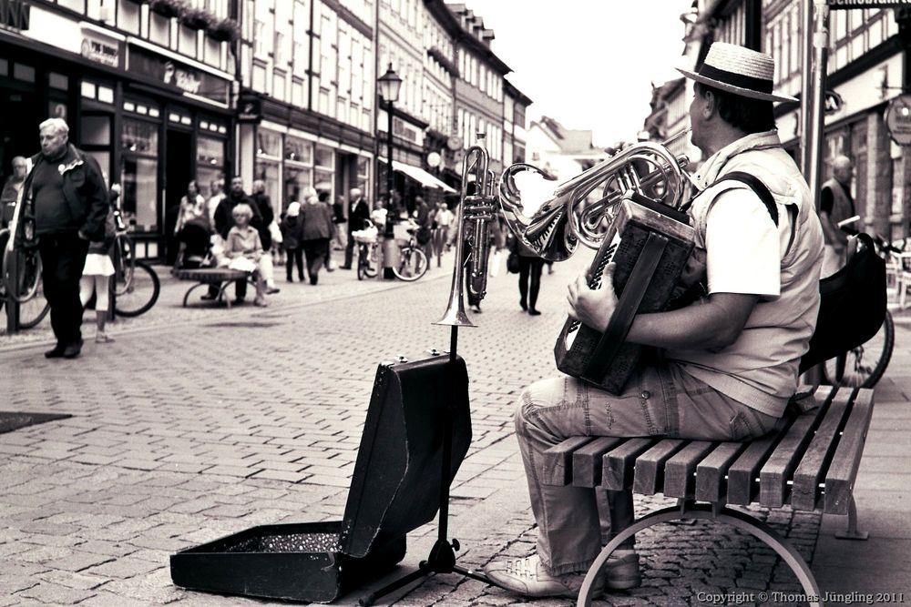 Der Straßenmusiker...