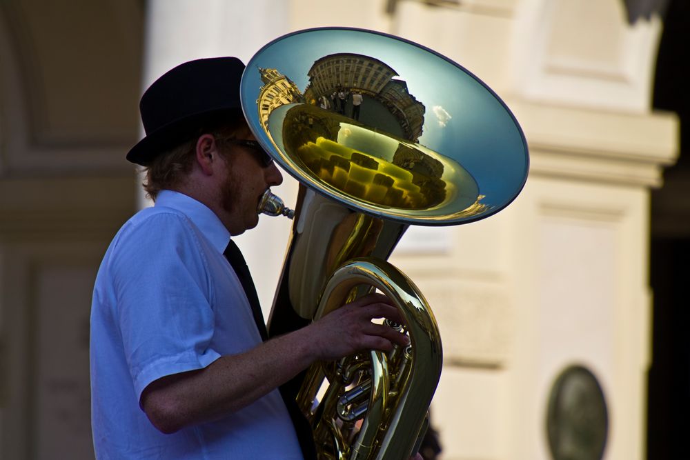 der Straßenmusiker von Bernhard Semlitsch 