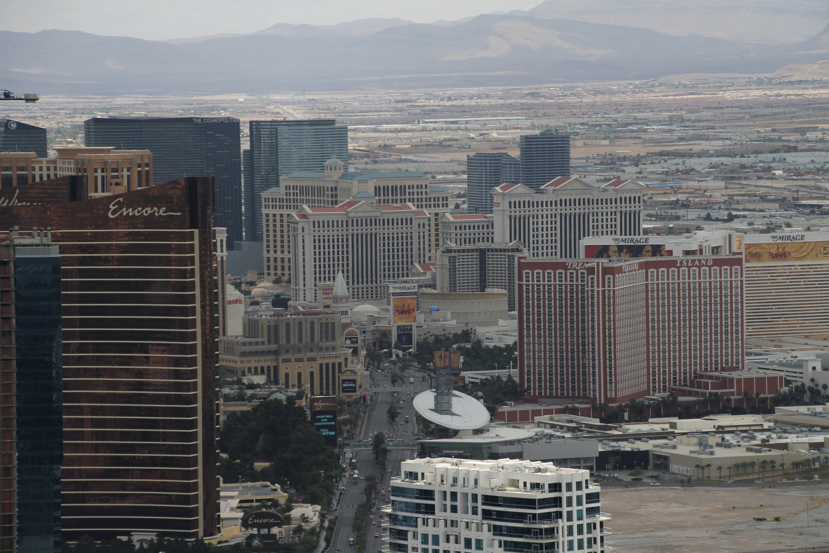 Der "Strip" in Las Vegas vom Statosphere-Tower (ca. 350 Meter)