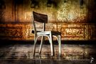 Der Stuhl by Dynamic-Photography 