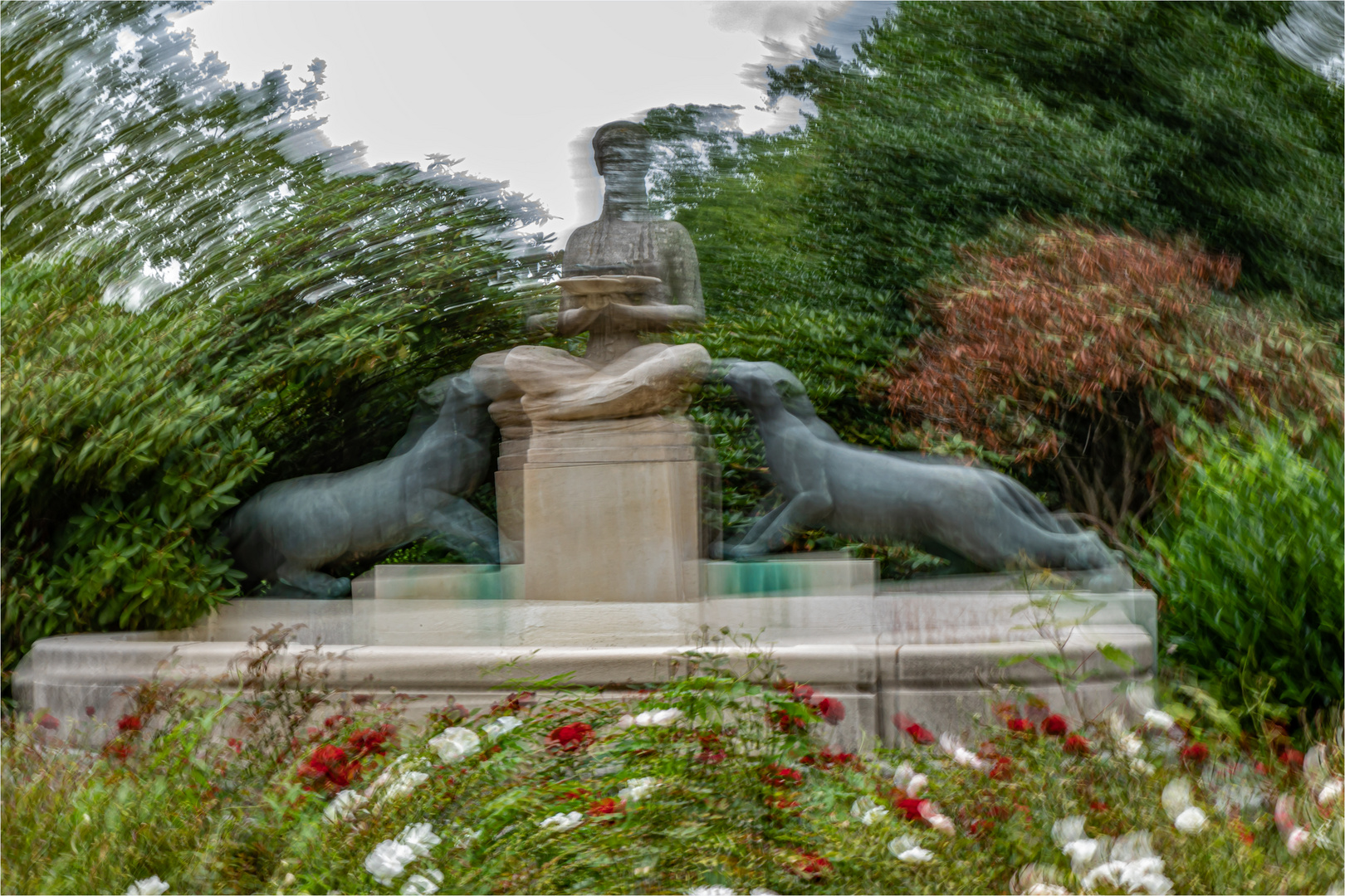 Der Sturm malte den Durstbrunnen neu