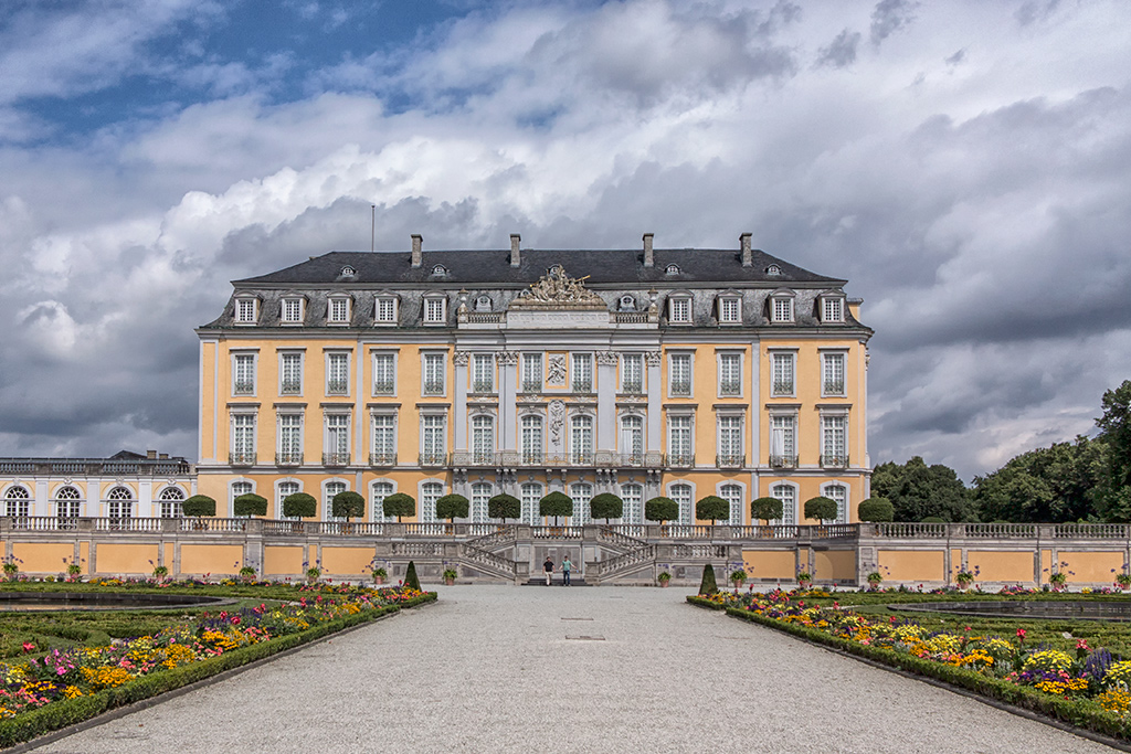 Der Südflügel vom Schloß Augustusburg nach langer Bauphase