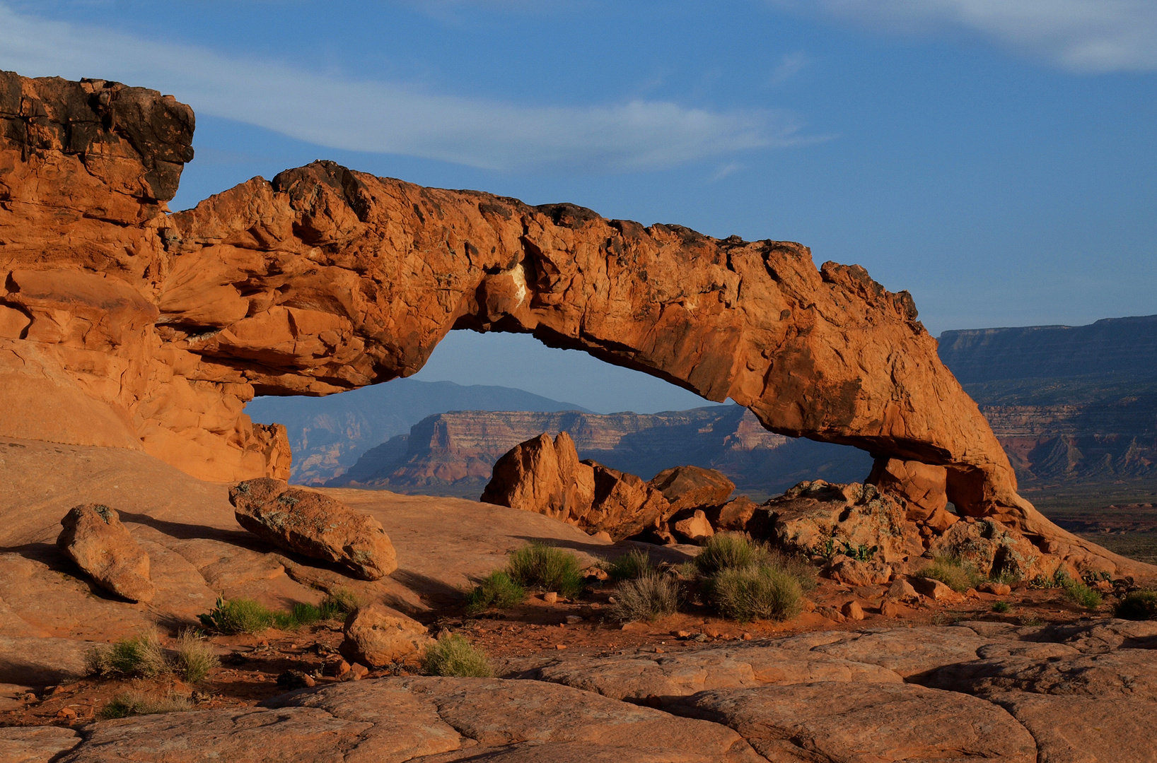 Der Sunset Arch im Grand Staircase Escalante National Monument