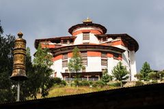 Der Ta Dzong...