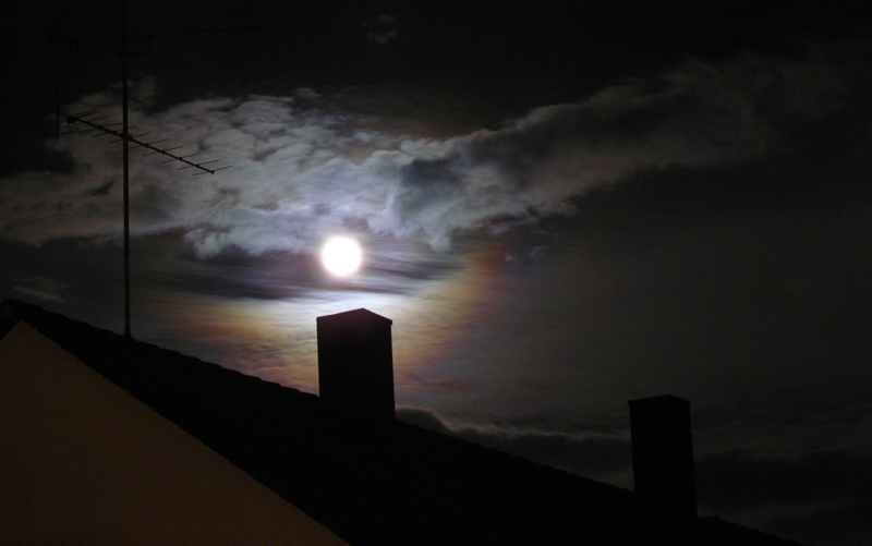 Der Tag, an dem der Mond in den Kamin fiel