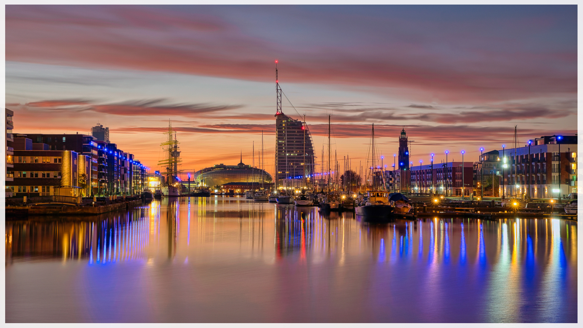 der Tag beginnt am Neuen Hafen