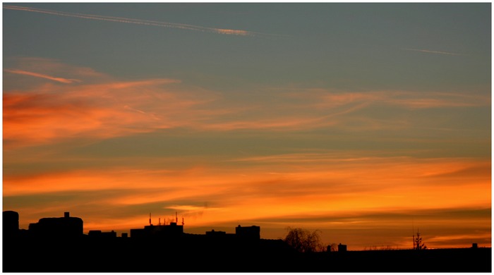 Der Tag brennt, die Nacht kommt...