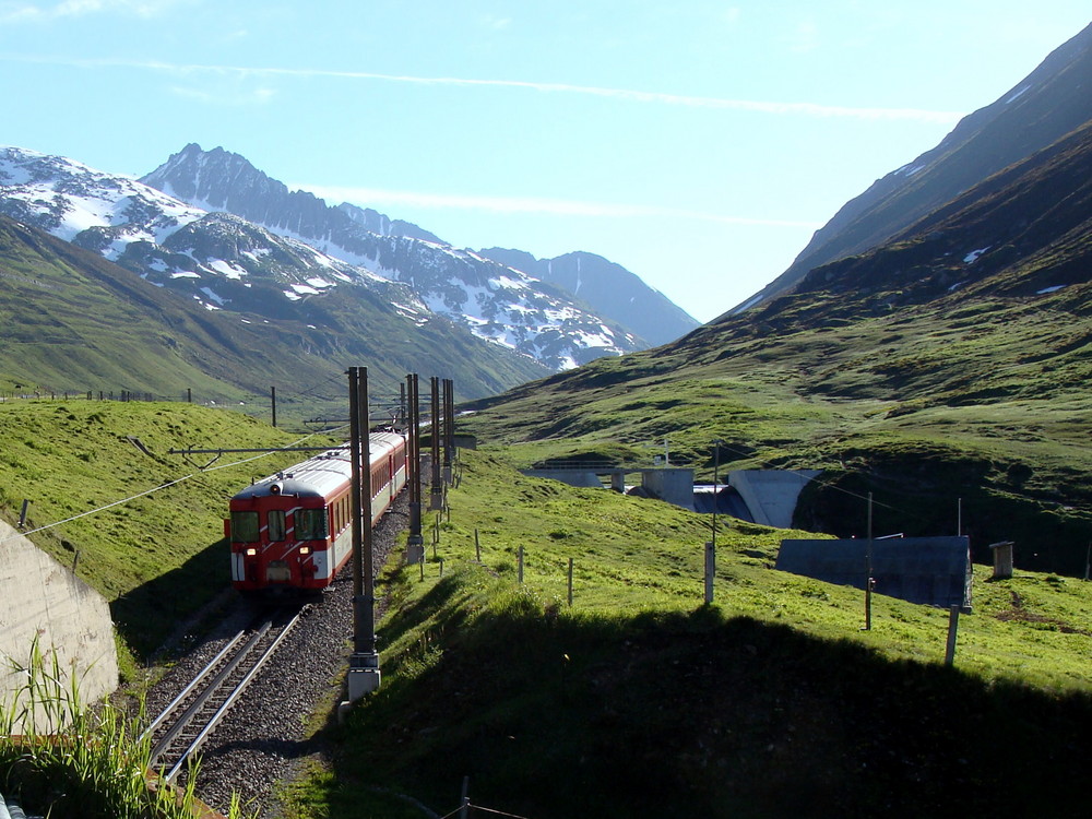 Der Tag erwacht am Oberalppass..05