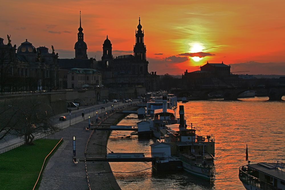 Der Tag geht unter, Dresden