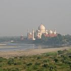 der "Taj" vom "roten Fort" ausgesehen- leider war kaum Wasser im Fluss