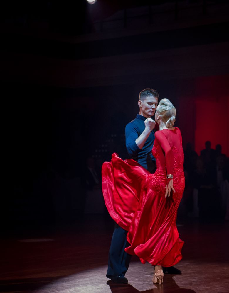 Der Tango, celebriert von Dmitry Zharkov und Olga Kulikova