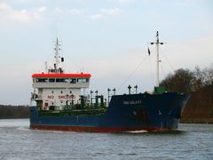 Der Tanker BRO GALAXY auf dem Nord-Ostsee-Kanal