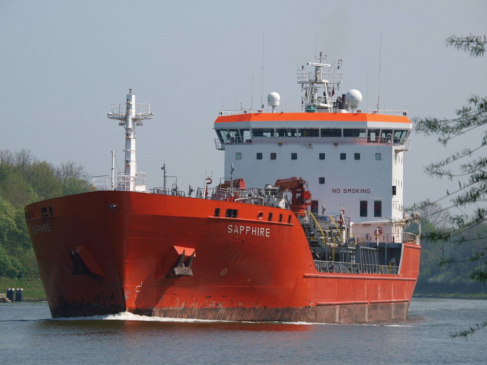 Der Tanker SAPPHIRE auf dem Nord-Ostsee-Kanal