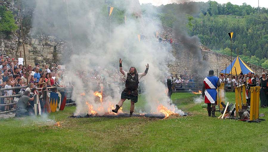 Der Tanz mit dem Feuer