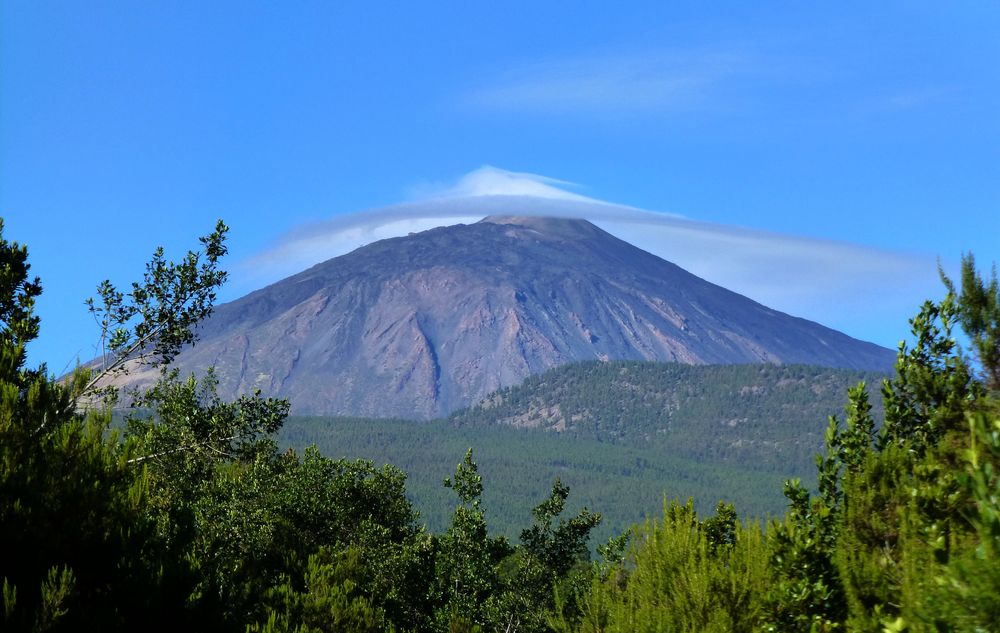 Der Teide mit Sonnenhut