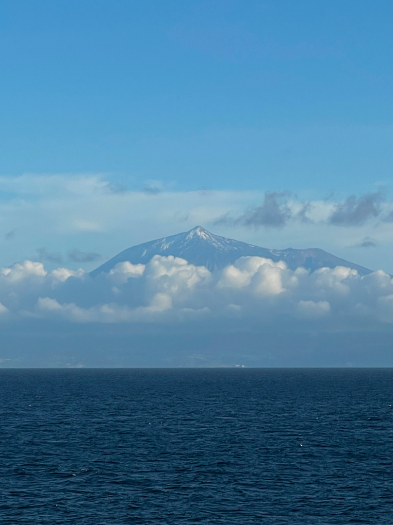 ... der Teide raucht ...