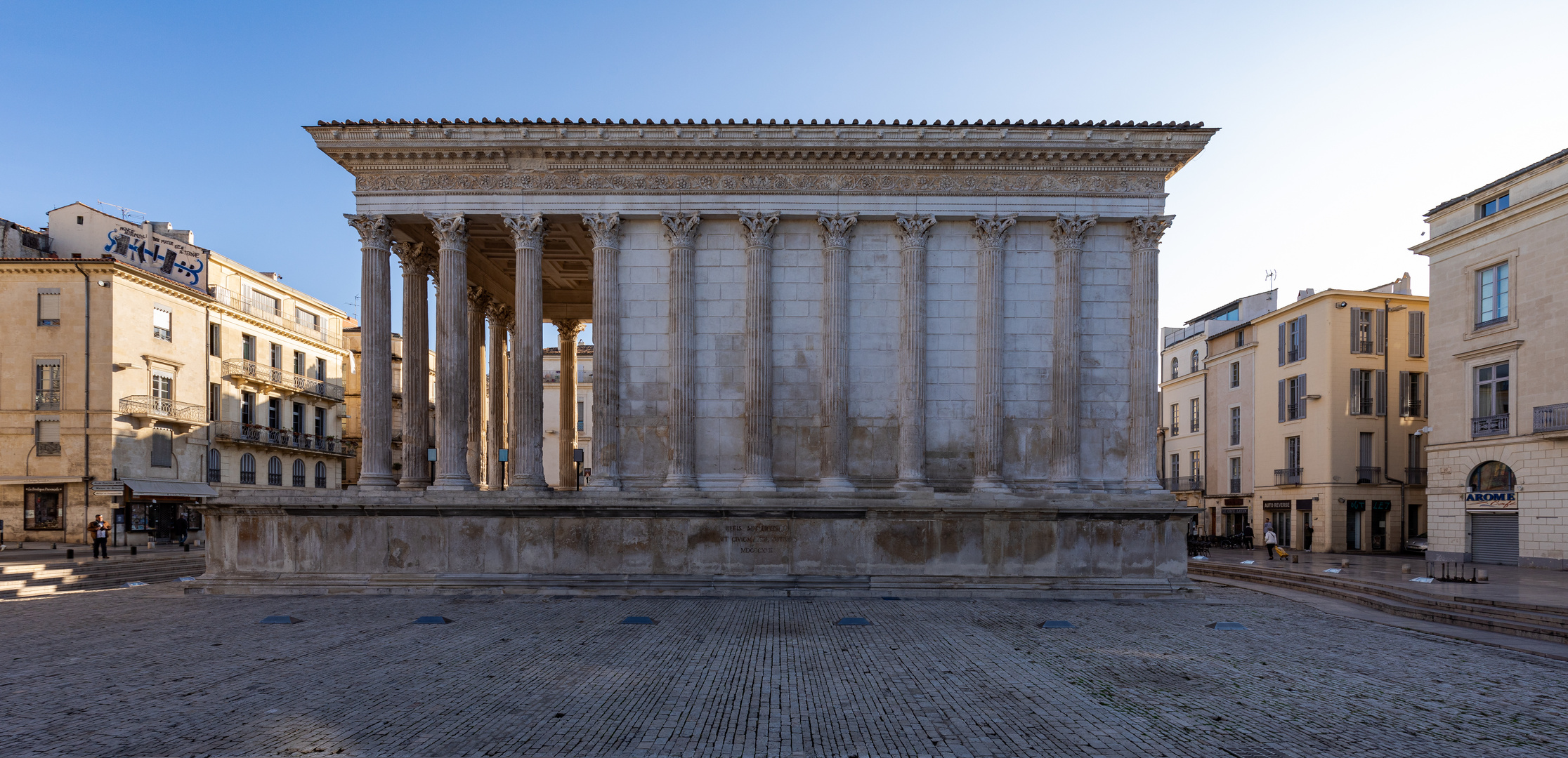 Der Tempel aus römischer Zeit, Maison Carrée