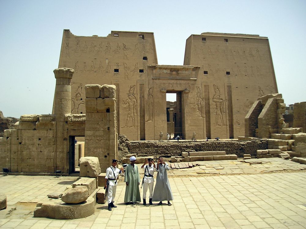 Der Tempel von Edfu ....