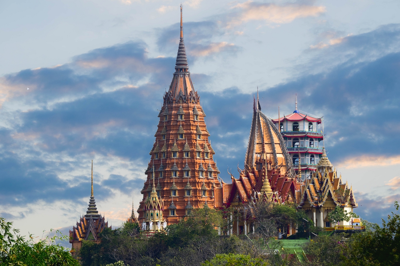 Der Tempel Wat Tham Suea in Kanchanaburi