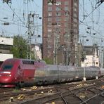 Der Thalys, im "Anflug" auf den Kölner HBF