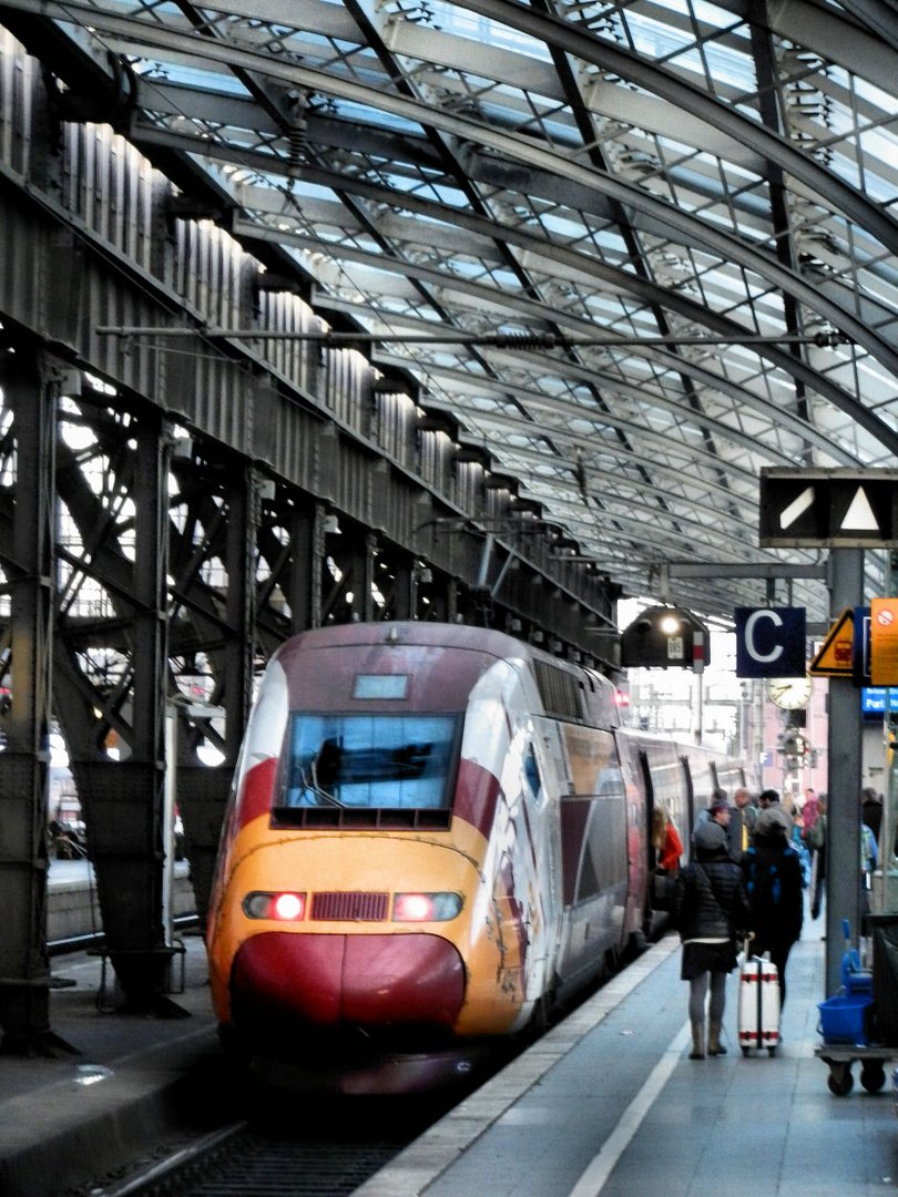 Der Thalys im Kölner Hauptbahnhof