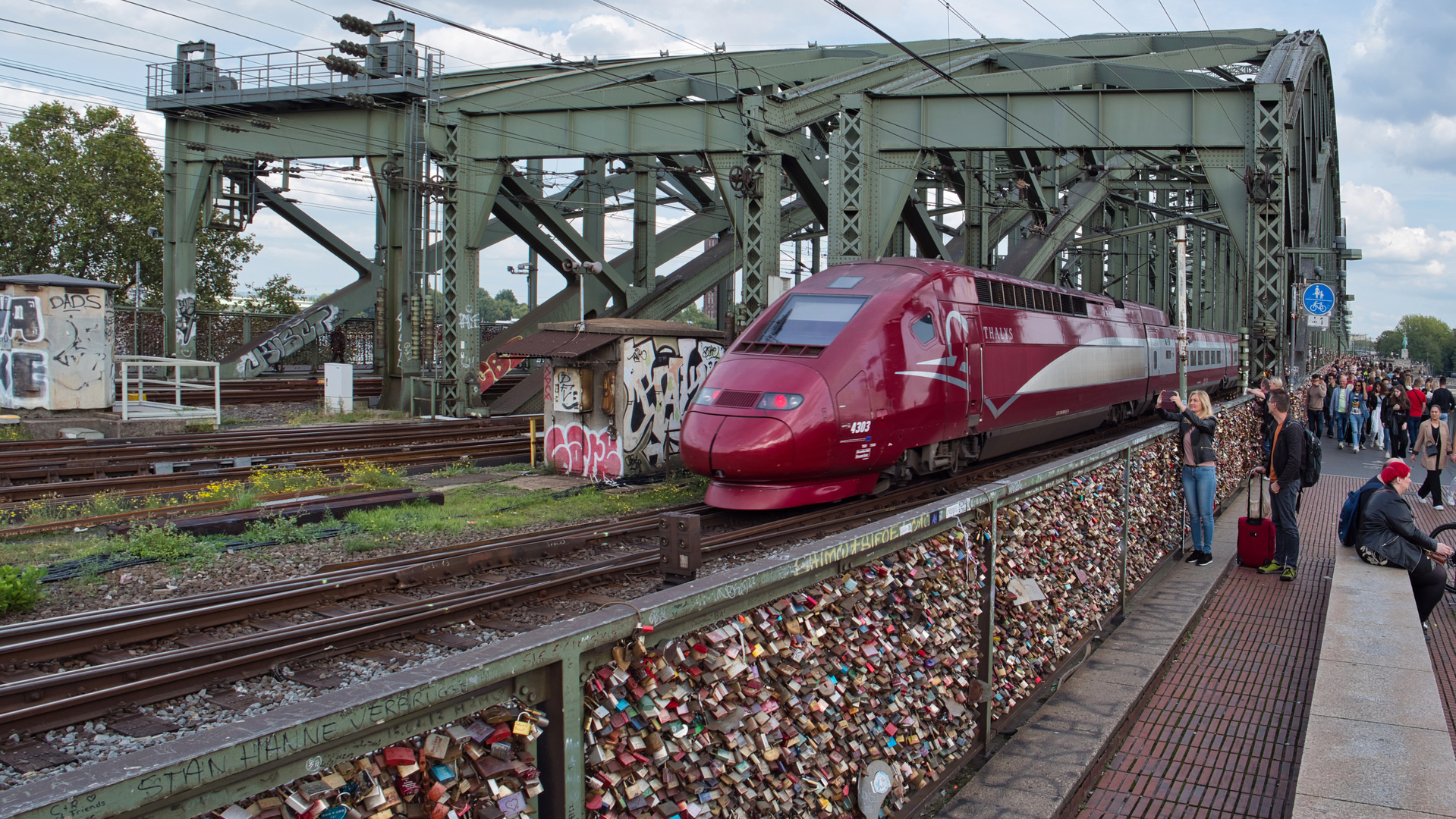 Auf Welchem Gleis Kommt Der Thalys In Köln An www.fotocommunity.de