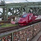 Der Thalys und die Liebeschlösser