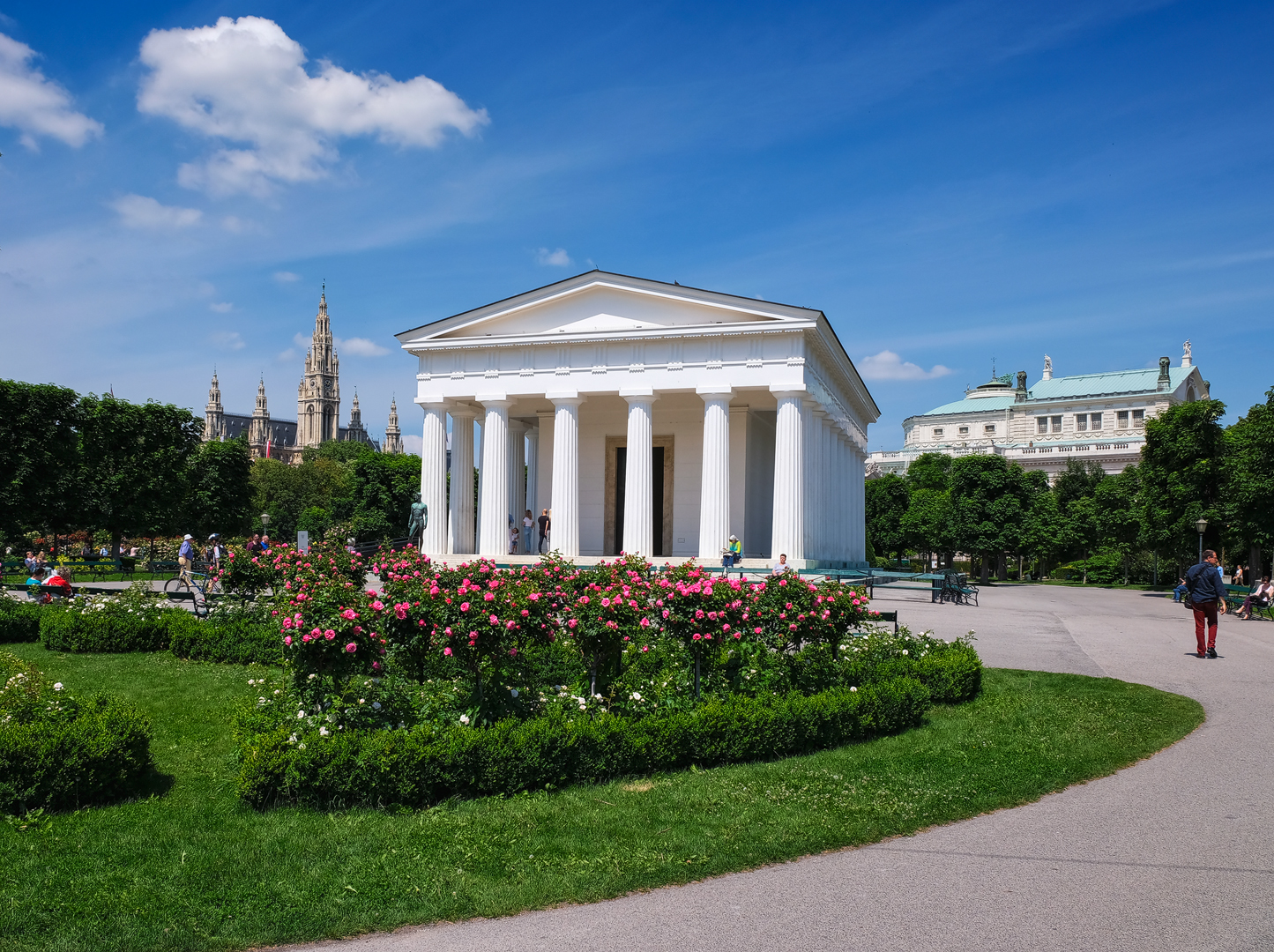 Der Theseustempel im Volksgarten