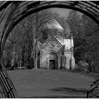 Der Tod ist die Tür zu einer neuen Realität (Ohlsdorfer Friedhof Hamburg)