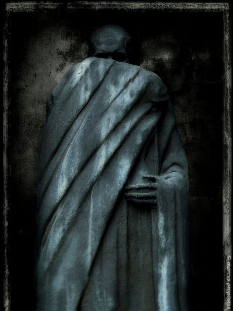 Der Tod ist ein stiller Mann, aber er bezwingt jeden. Foto & Bild