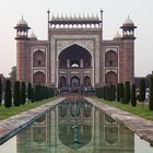 Der Torbau beim Taj Mahal