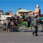 Der tosende Marktplatz Djemaa el Fna, Marrakesch