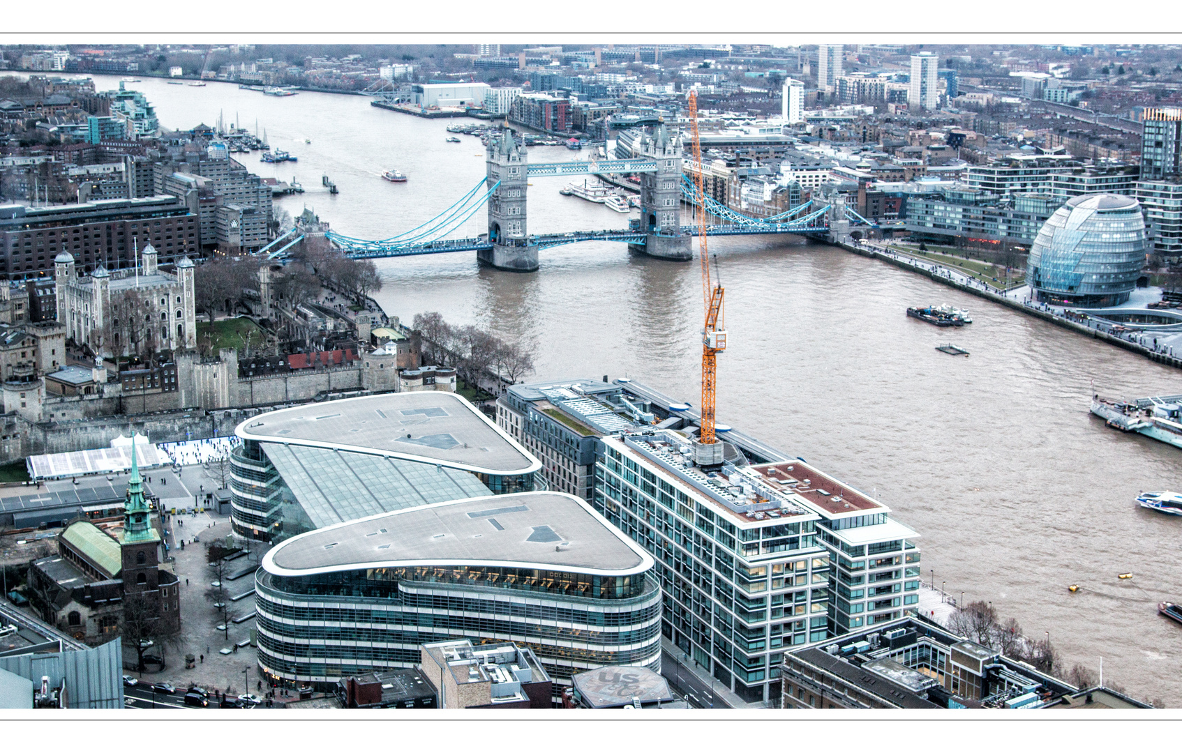 Der Tower, Tower Bridge vom Skygarden gesehen bei Tag