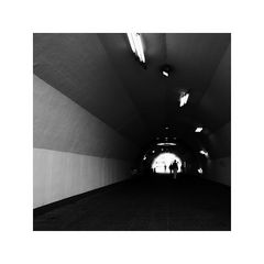 [Der Tunnel]