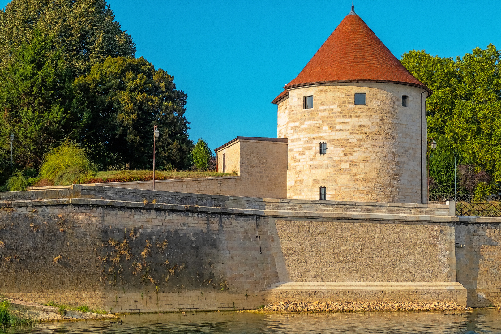 Der Turm am Doubs in Besancon