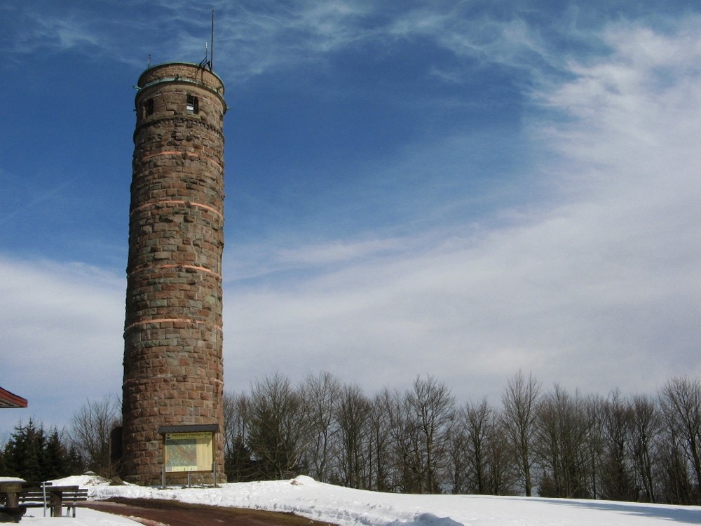 Der Turm auf dem Adlersberg