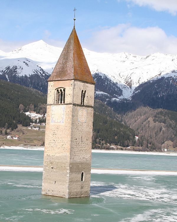 Der Turm im See