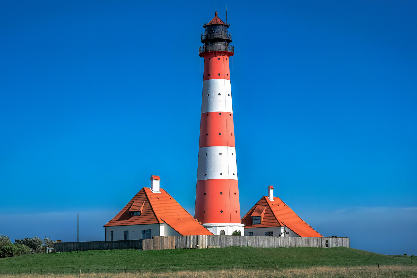 Der Turm leuchtet