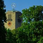 Der Turm um Fünf vor halb Sechs