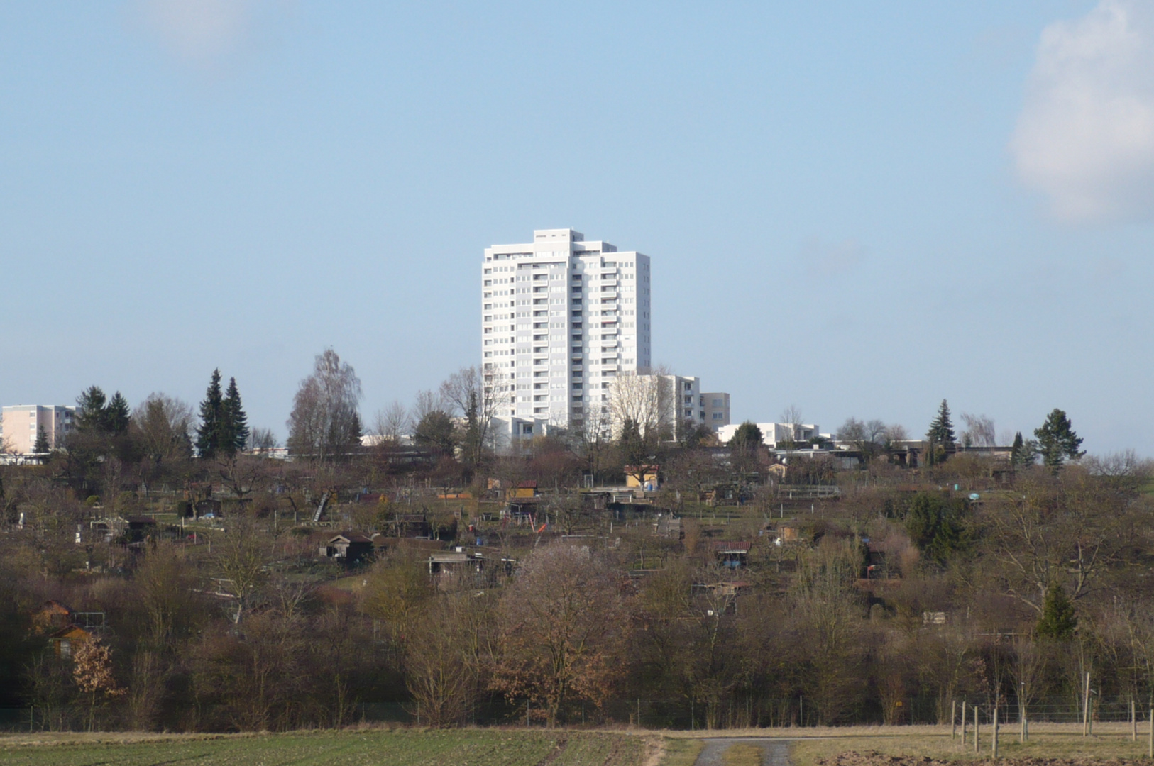 Der Turm und die Wolke