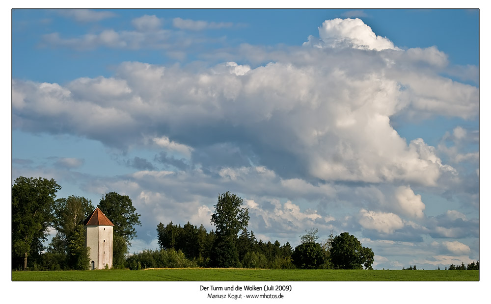 Der Turm und die Wolken